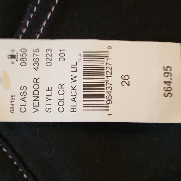 NWT Low Rise Bootcut with Pockets - Picture 8 of 9